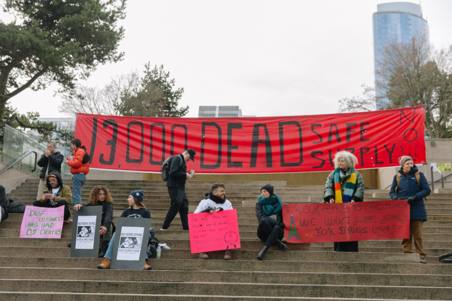 Rally for DULF in Vancouver, BC. Photo: Jackie Dives (@jackiedivesphoto)